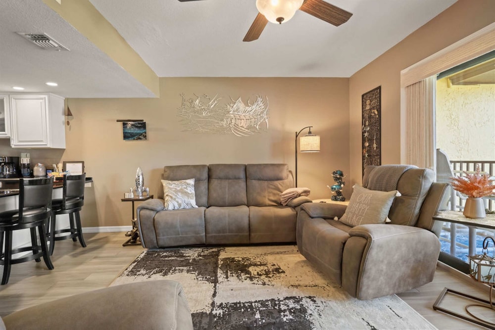Flip Flop Foray at Cocoa Beach — 4-Star Luxury Hotel in Cocoa Beach, United States