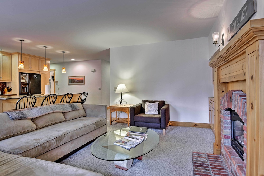 Ski In Resort Family Condo with Deck at Jay Peak - photo 25