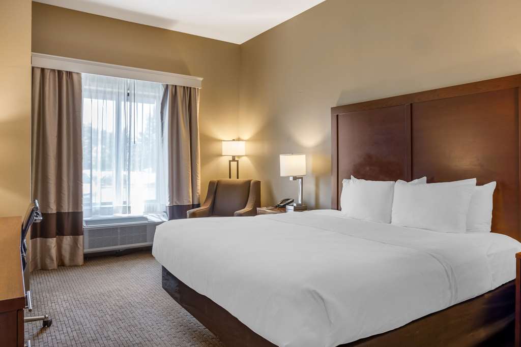 Comfort Inn & Suites at CrossPlex Village - photo 11