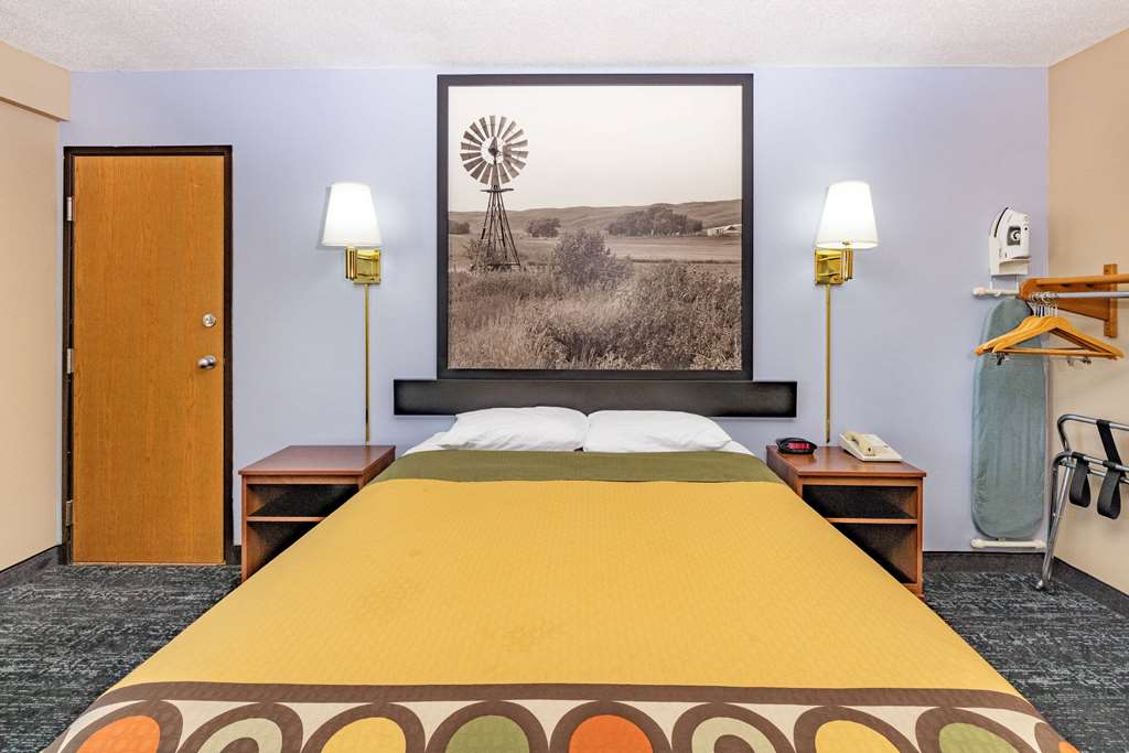 Super 8 by Wyndham Valentine NE - photo 23