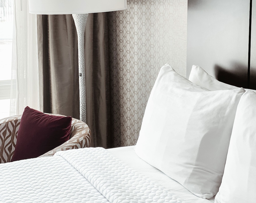 Crowne Plaza Chicago SW Burr Ridge by IHG - photo 11