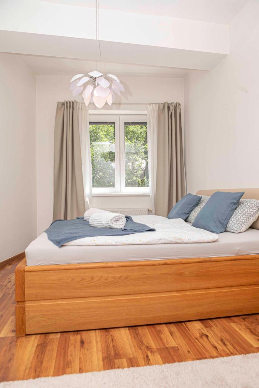 Castle View Apartment with free parking — 4-Star Luxury Hotel in Bratislava, Slovakia