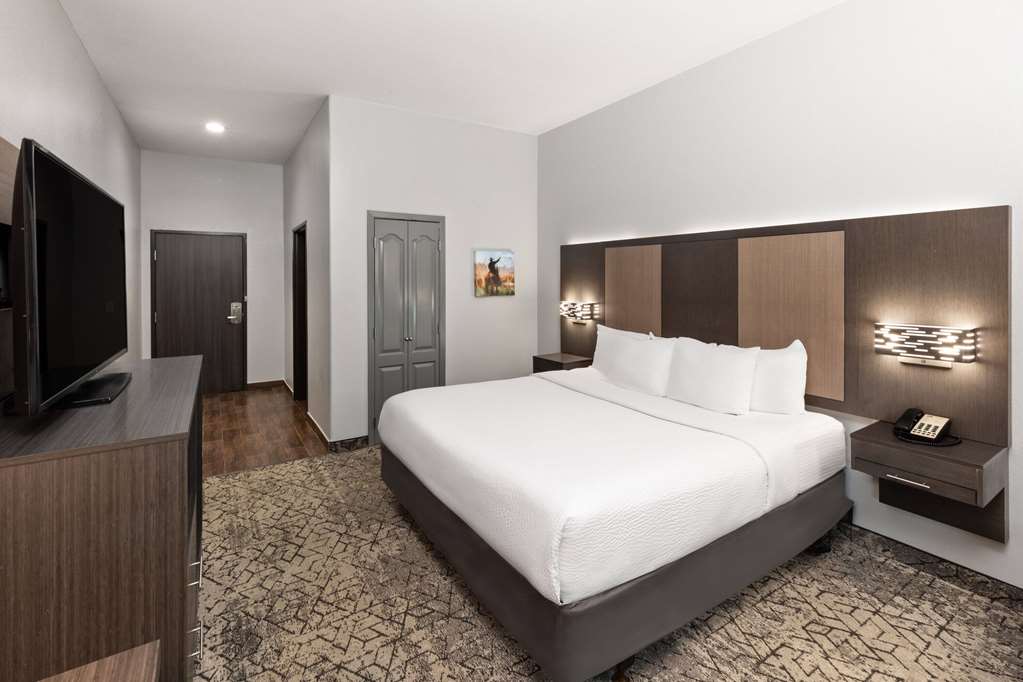 La Quinta Inn & Suites by Wyndham McAlester - photo 19
