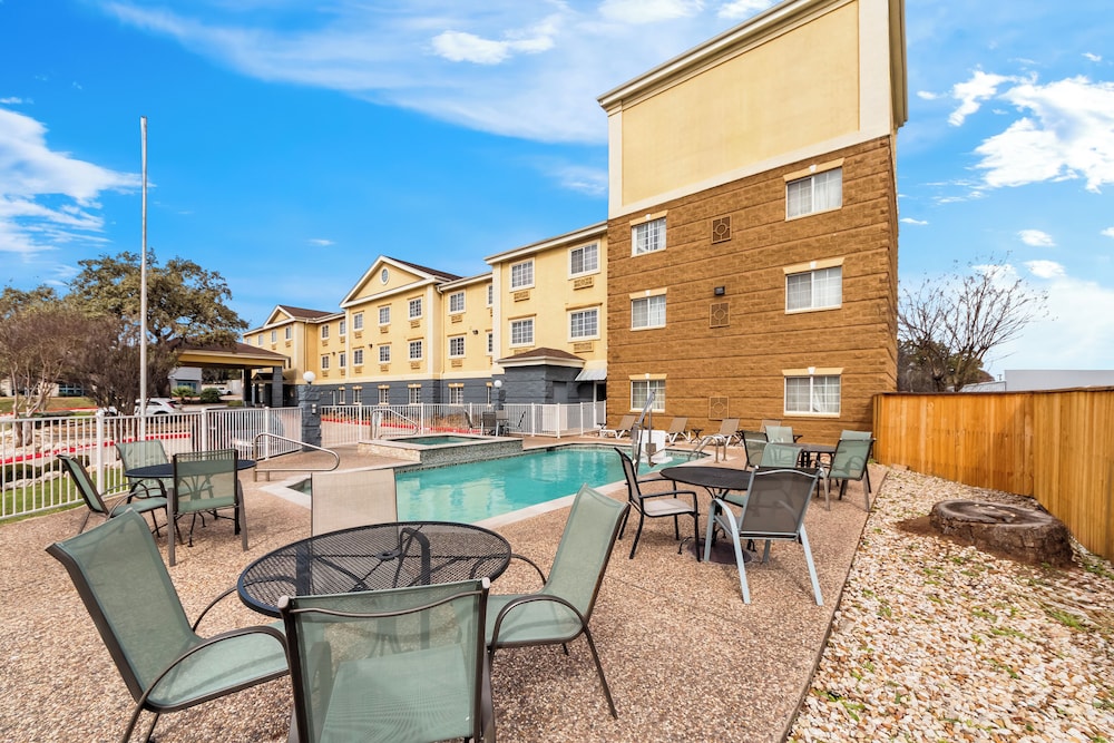 Quality Inn & Suites San Antonio Airport Stone Oak - photo 22