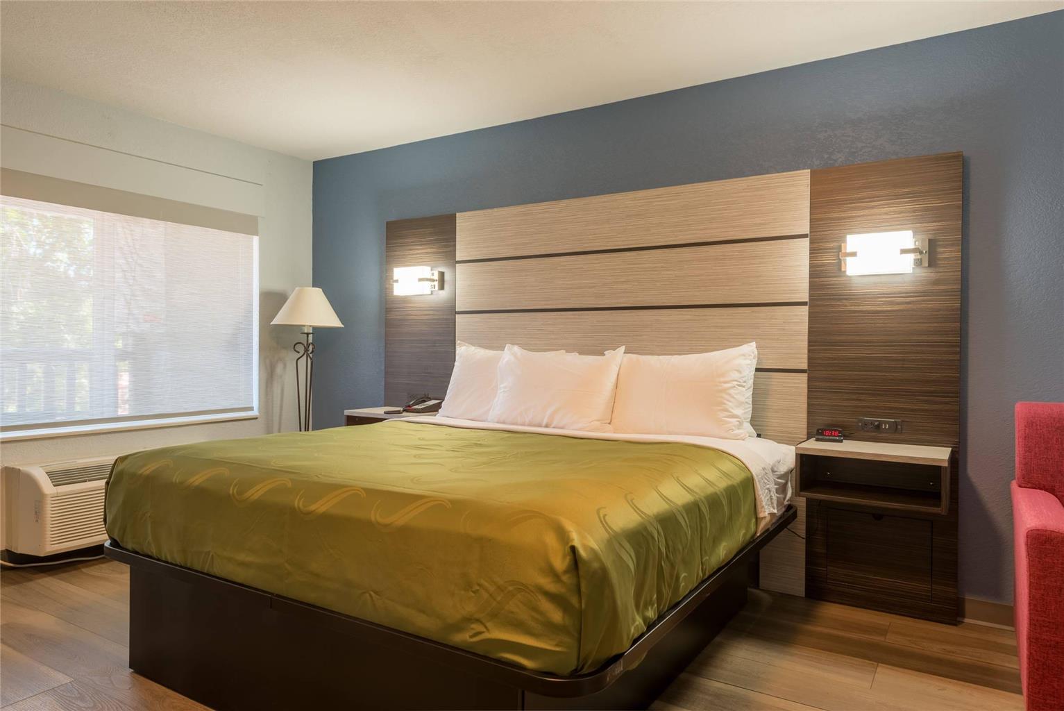 Quality Inn & Suites Manitou Springs at Pikes Peak - photo 12