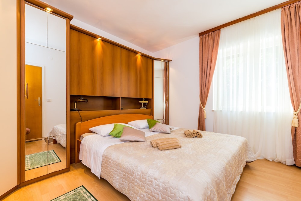 Apartment Valonija