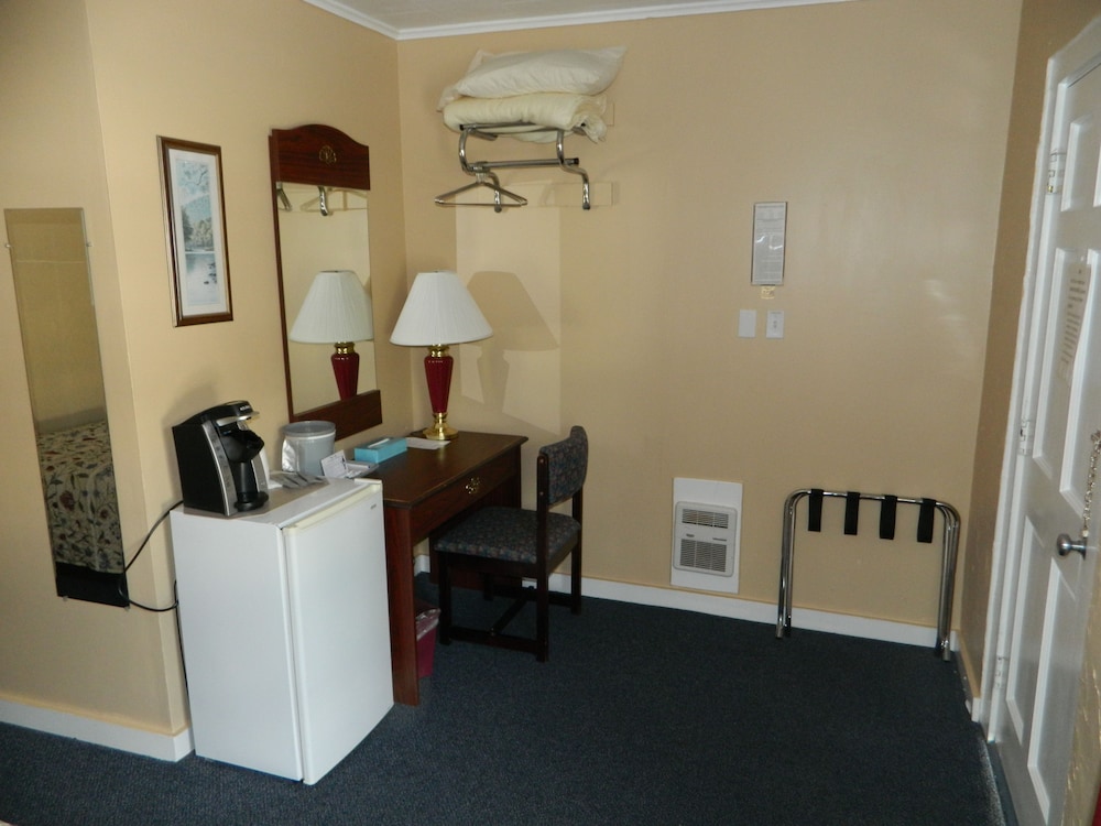 Belle Isle Motel - photo 12