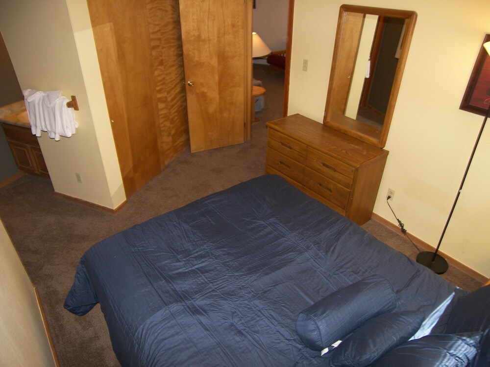 Snowscape 2 Bed 2 Bath - photo 10
