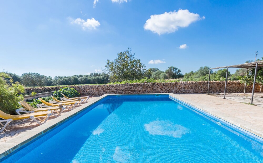 Finca Albenyeta — hotel in Llucmajor