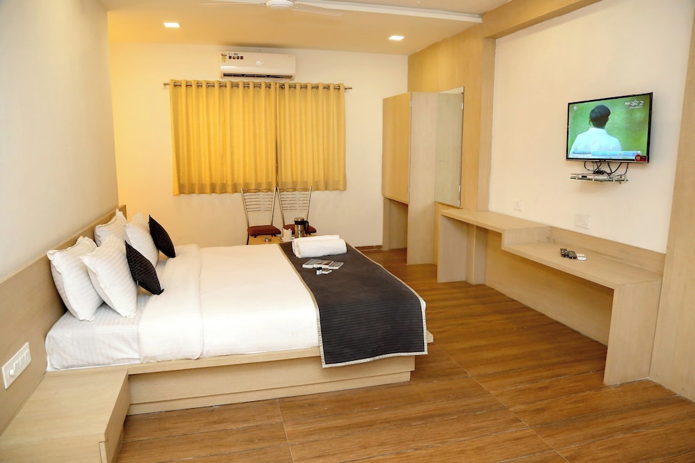 Hotel The Rivera — Rajkot