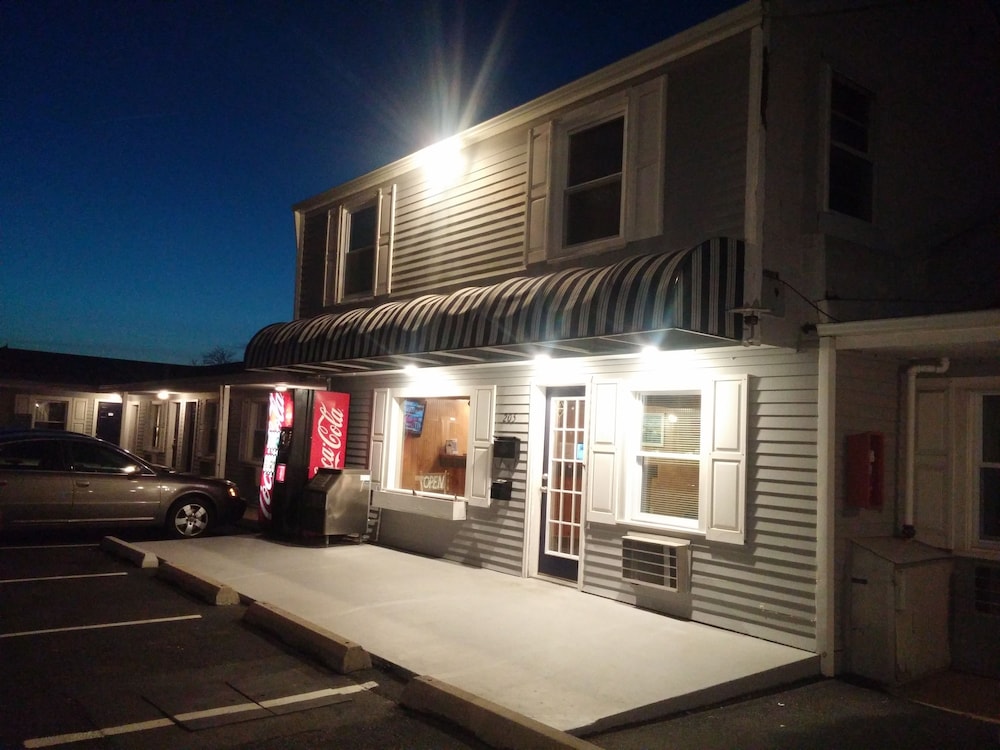 Shore Point Motel - photo 33