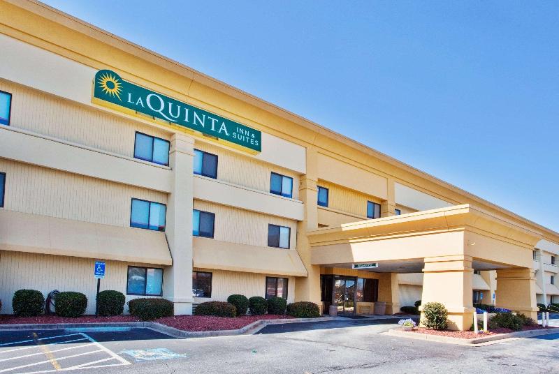 La Quinta Inn & Suites by Wyndham Columbus State University - photo 4