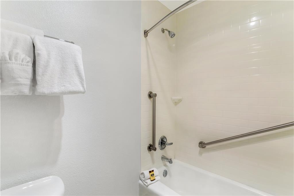 Best Western Plus Garden Court Inn - photo 42