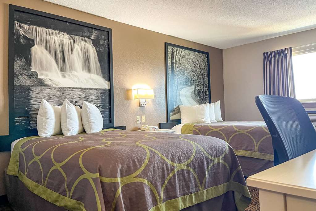 Super 8 by Wyndham Indianapolis Emerson Ave - photo 10