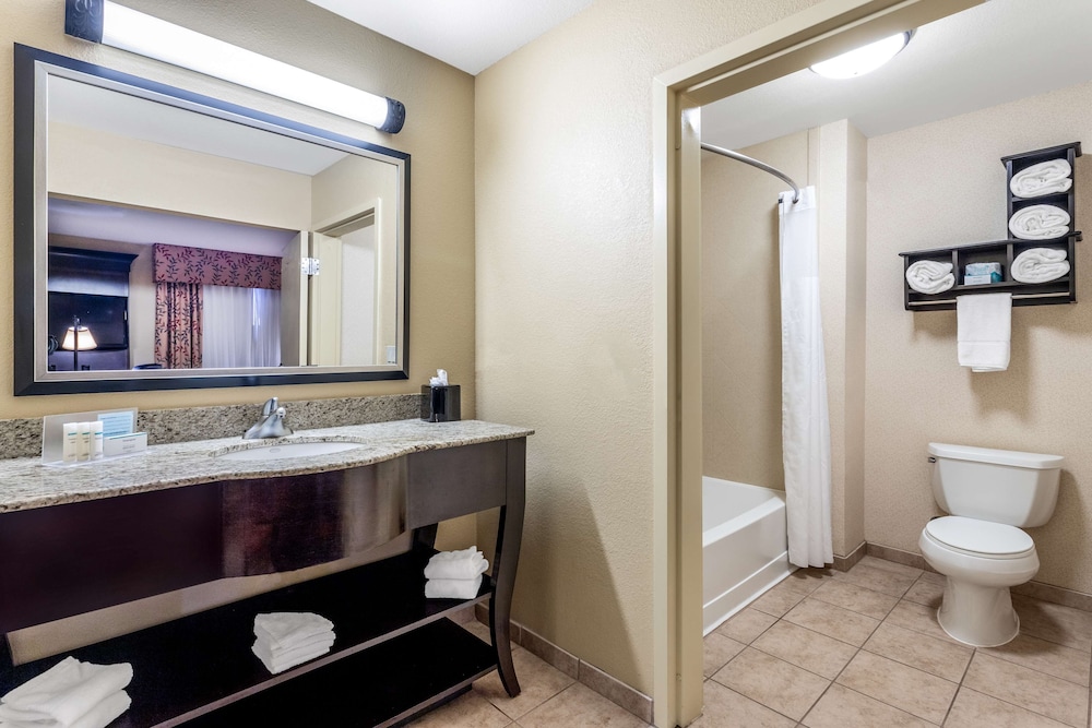 Hampton Inn & Suites Sacramento Elk Grove Laguna I 5 - photo 35