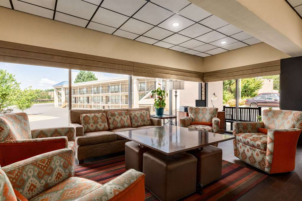 Baymont by Wyndham Lynchburg - photo 2