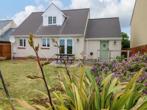 Dill Cottage — 4-Star Luxury Hotel in Haverfordwest, United Kingdom
