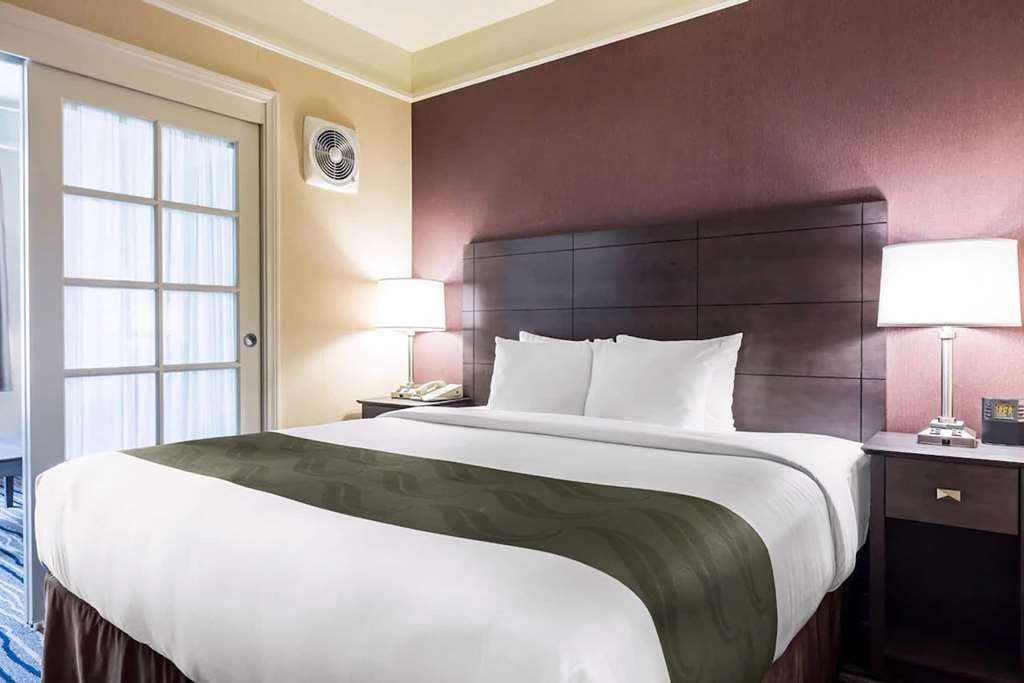 Ramada Suites by Wyndham San Diego - photo 9