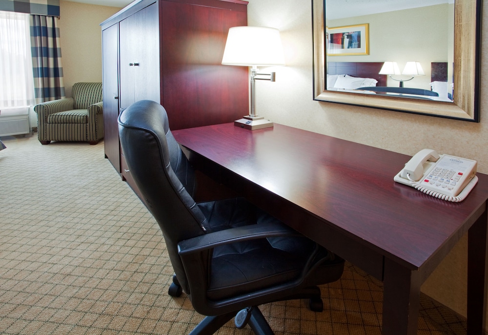 Holiday Inn Express Hotel & Suites Concord by IHG - photo 17
