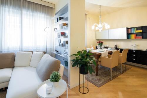 Foscolo 25 Apartment — 4-Star Luxury Hotel in Pisa, Italy