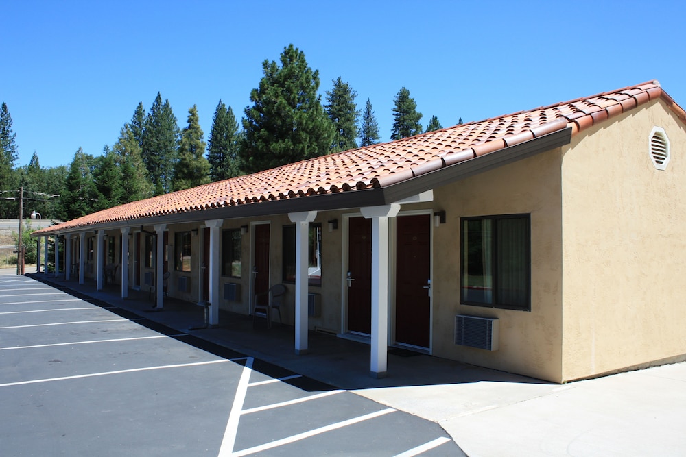 Gold Trail Motor Lodge - photo 22