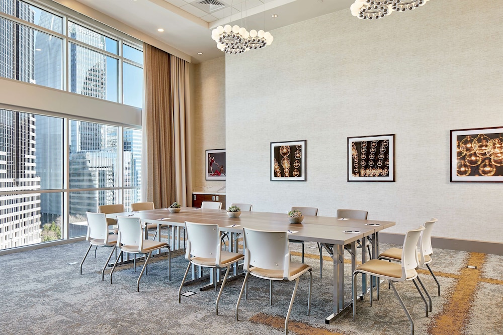 Hampton Inn & Suites Atlanta Midtown - photo 49