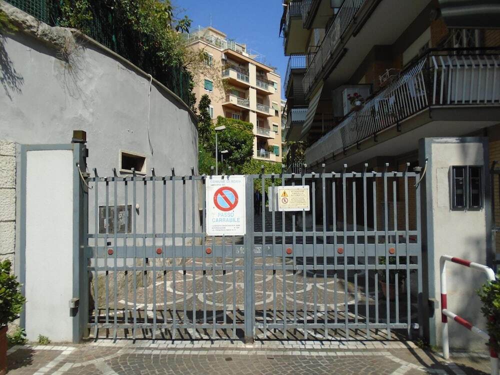 La Tana di Sofia - carbon neutral hotel in Rome