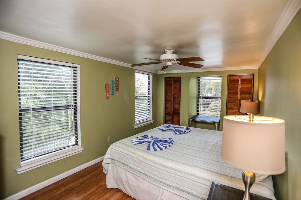 210 Miramar - photo 2