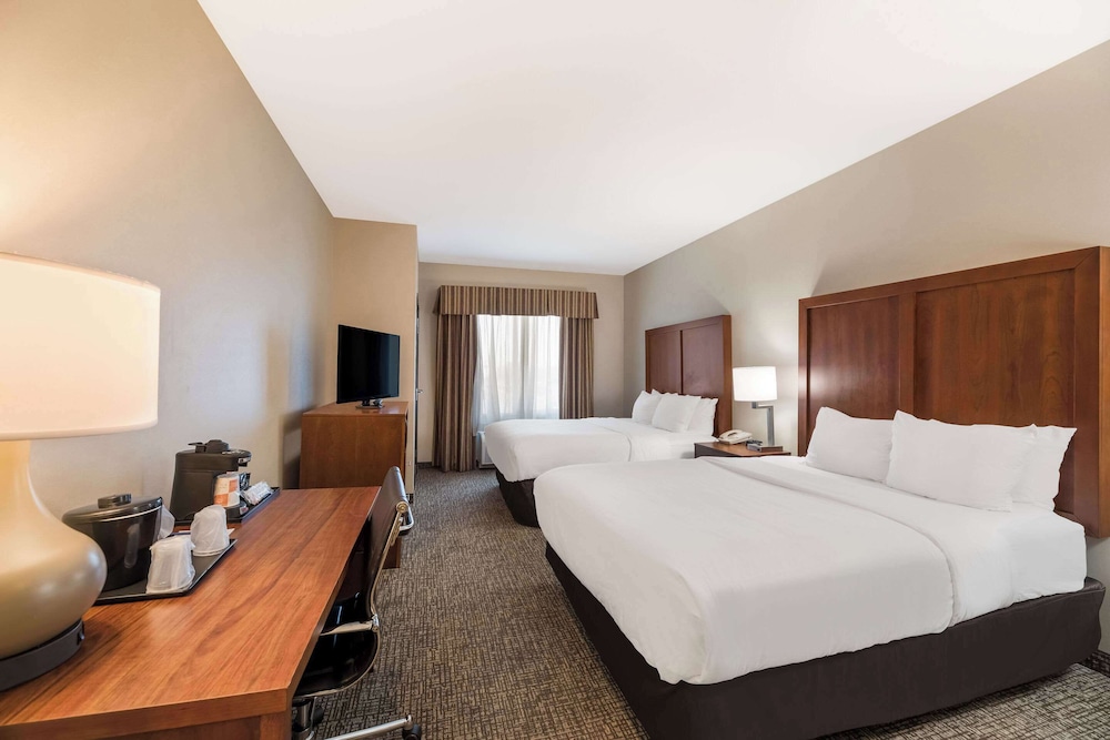 Comfort Inn & Suites Las Vegas Nellis - photo 10
