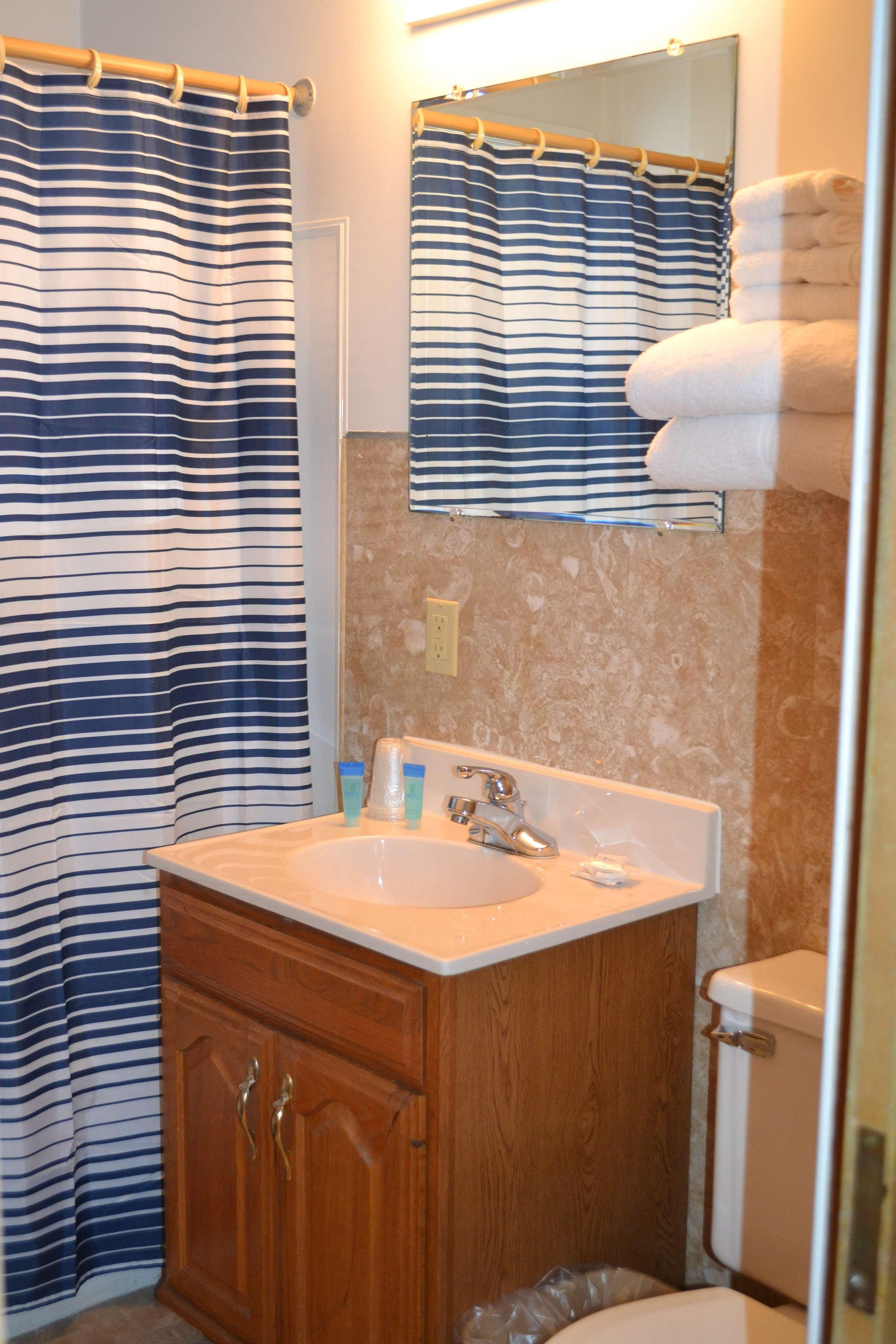 Hotel Wauseon - photo 20