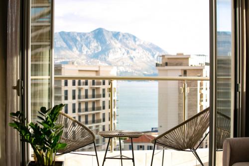 Best point & sea view apartment — 4-Star Luxury Hotel in Budva, Montenegro