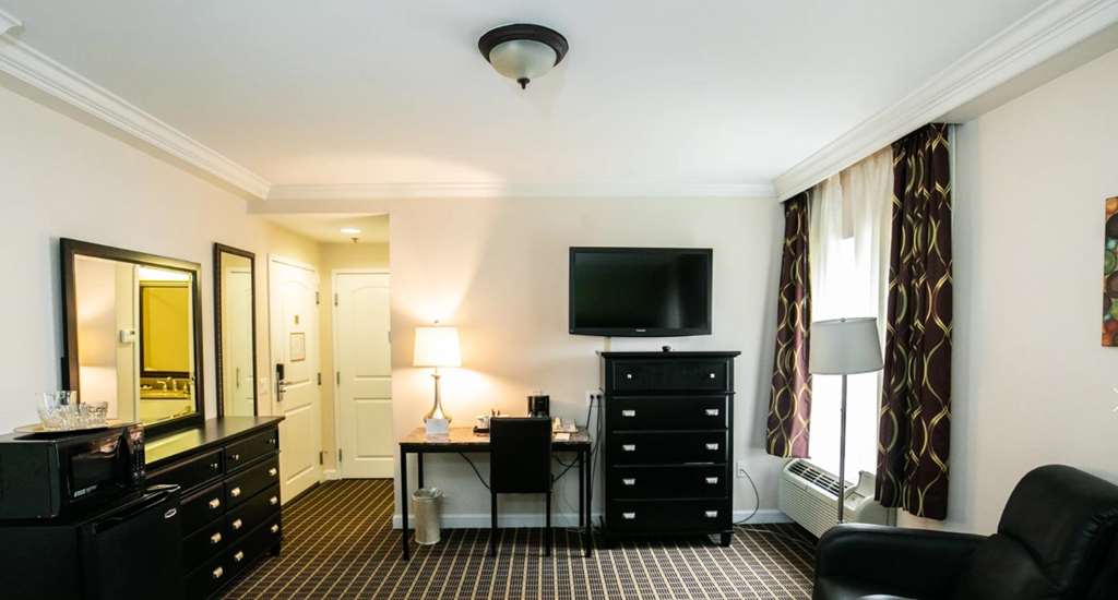The Wilshire Grand Hotel - photo 14