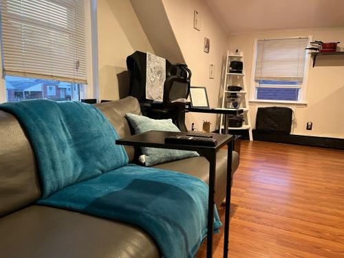 Charming Nyc Apt Near Ubs And Belmont Park Village 22011648 — Elmont