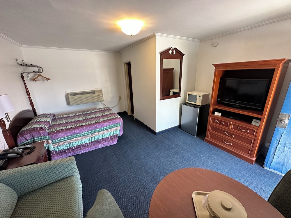 Four Oaks Lodging & RV Resort - photo 8