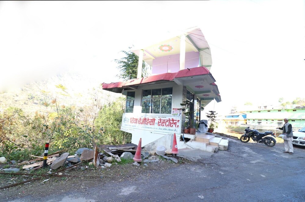 Hotel Riya Residency