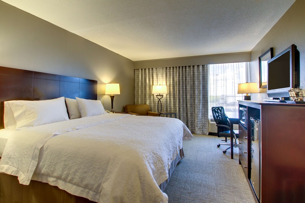 Hampton Inn Rolla - photo 9