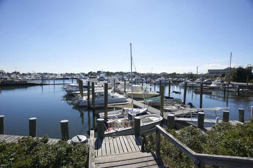 Anchor In Distinctive Waterfront Lodging - photo 42