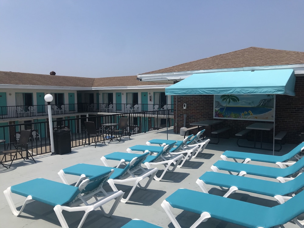 Surf Comber Motel - photo 13