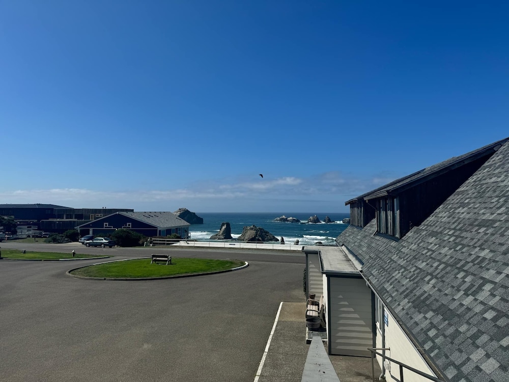 Sunset Oceanfront Lodging - photo 135