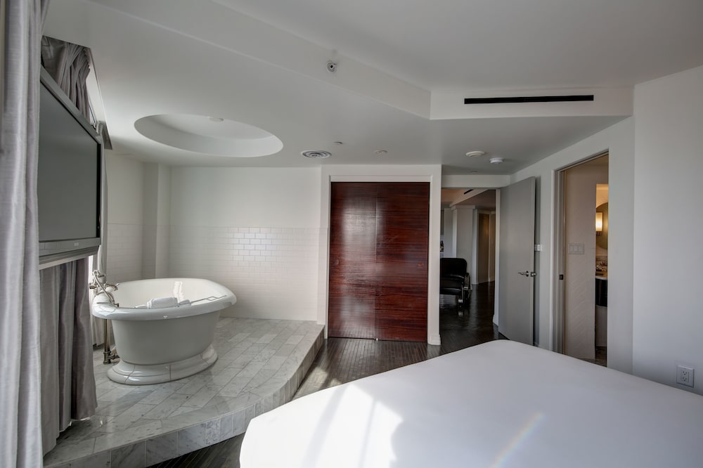 Shangri La Santa Monica - photo 21