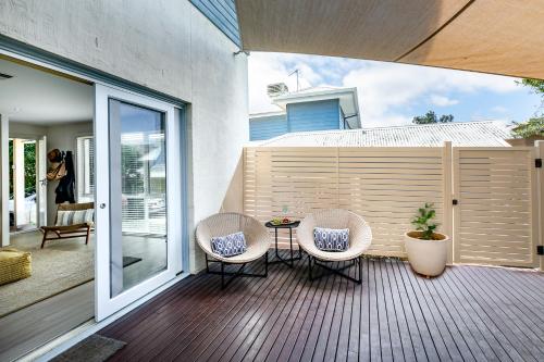 Lookout 100m to the Ocean and Pet Friendly in Ocean Grove, Australia