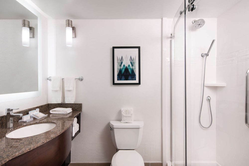Hilton Garden Inn Denver Cherry Creek - photo 15