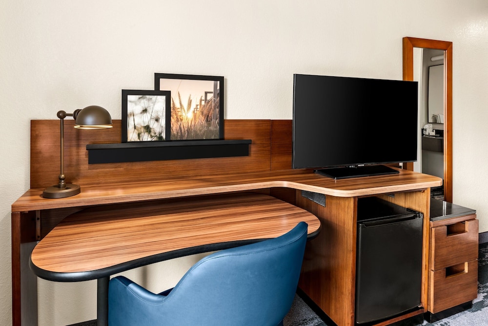 Fairfield Inn & Suites by Marriott San Antonio Market Square - photo 5