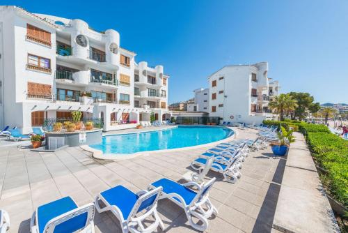 Apartment Rovelló Port d'Alcúdia — 4-Star Luxury Hotel in Port D'alcudia, Spain