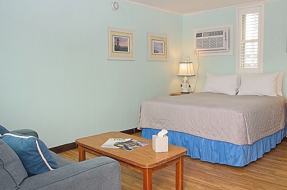 Vineyard Harbor Motel Private Beach - photo 96