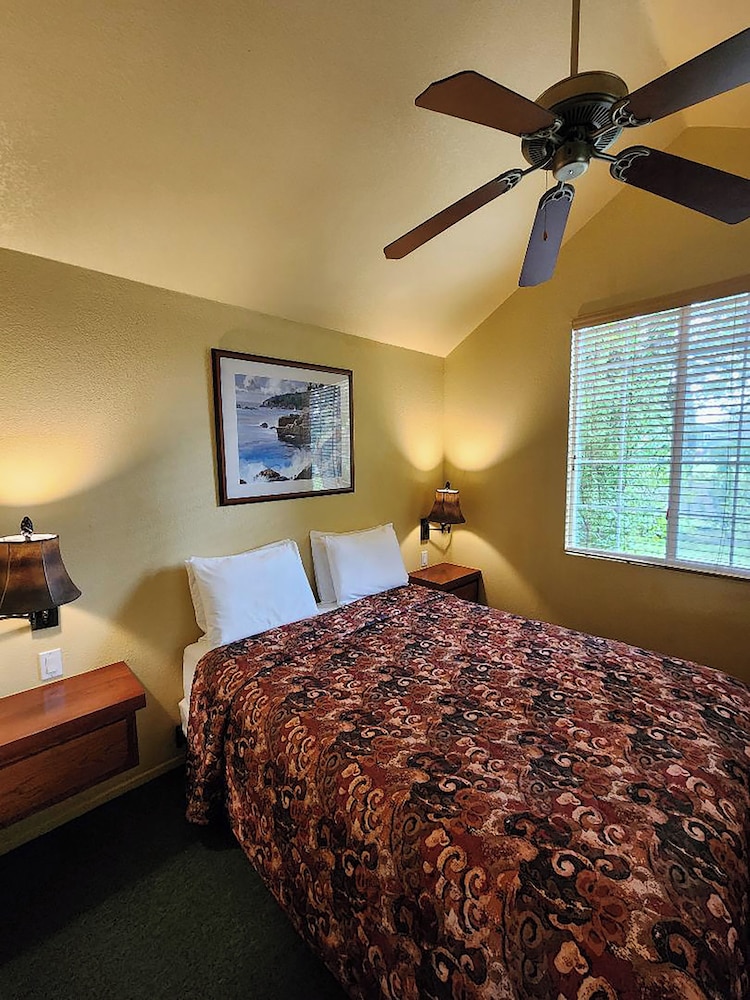 Lighthouse Pointe Resort in Ukiah, United States