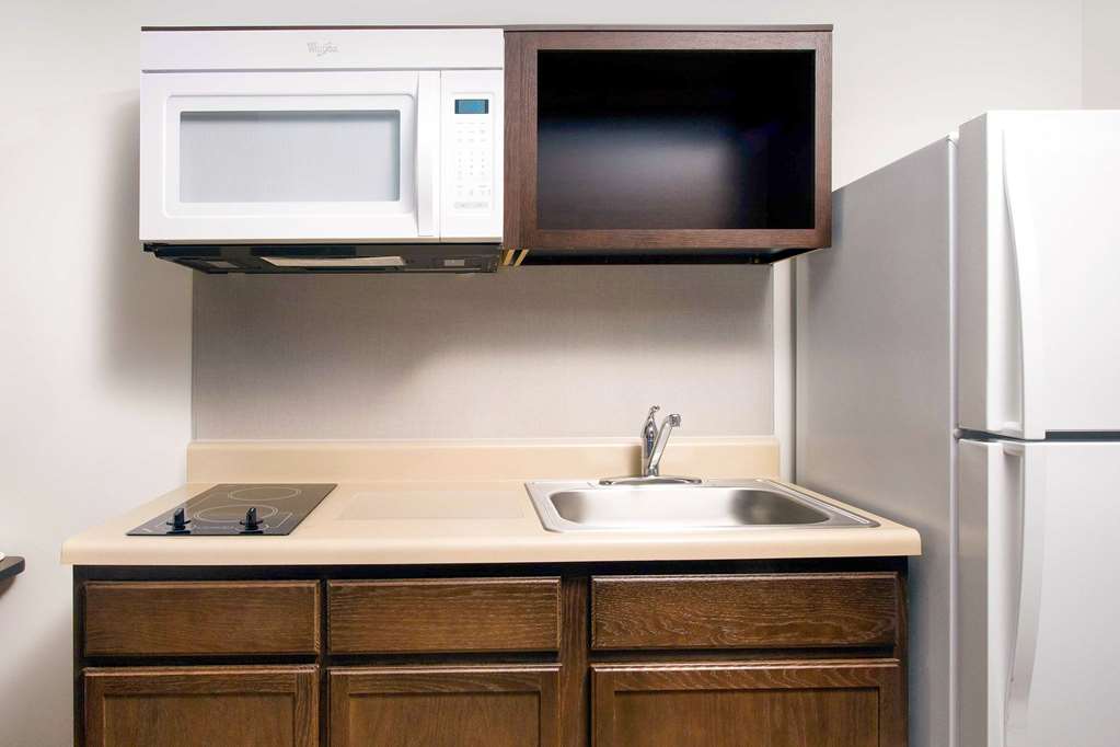 WoodSpring Suites Fargo North Near NDSU - photo 13