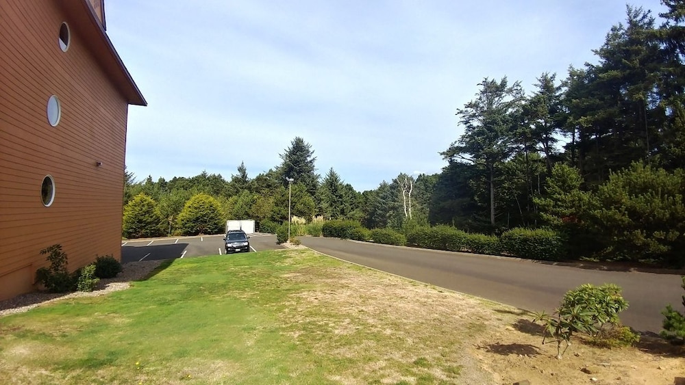 Palace Inn Suites Lincoln City - photo 28