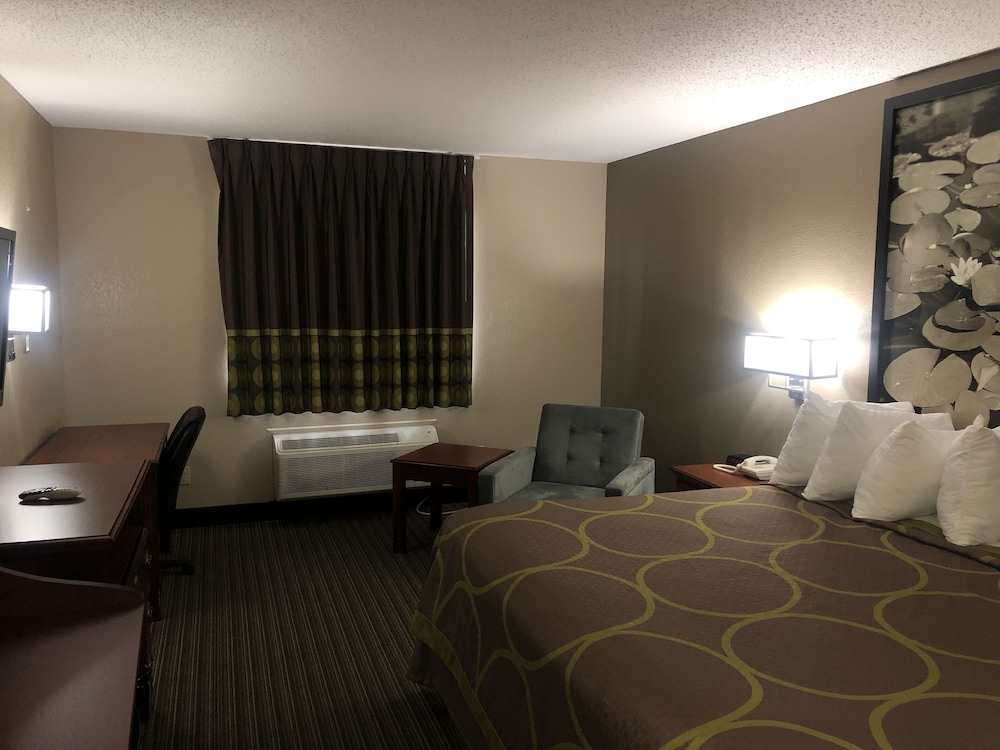 Super 8 by Wyndham Neosho - photo 25