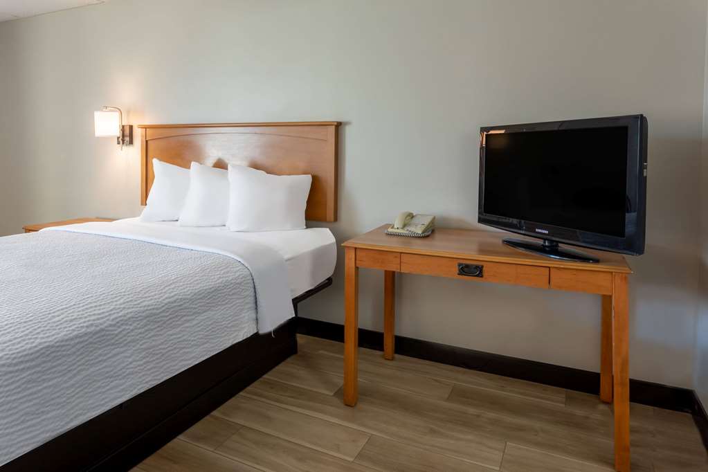 Days Inn Birch Run - photo 21